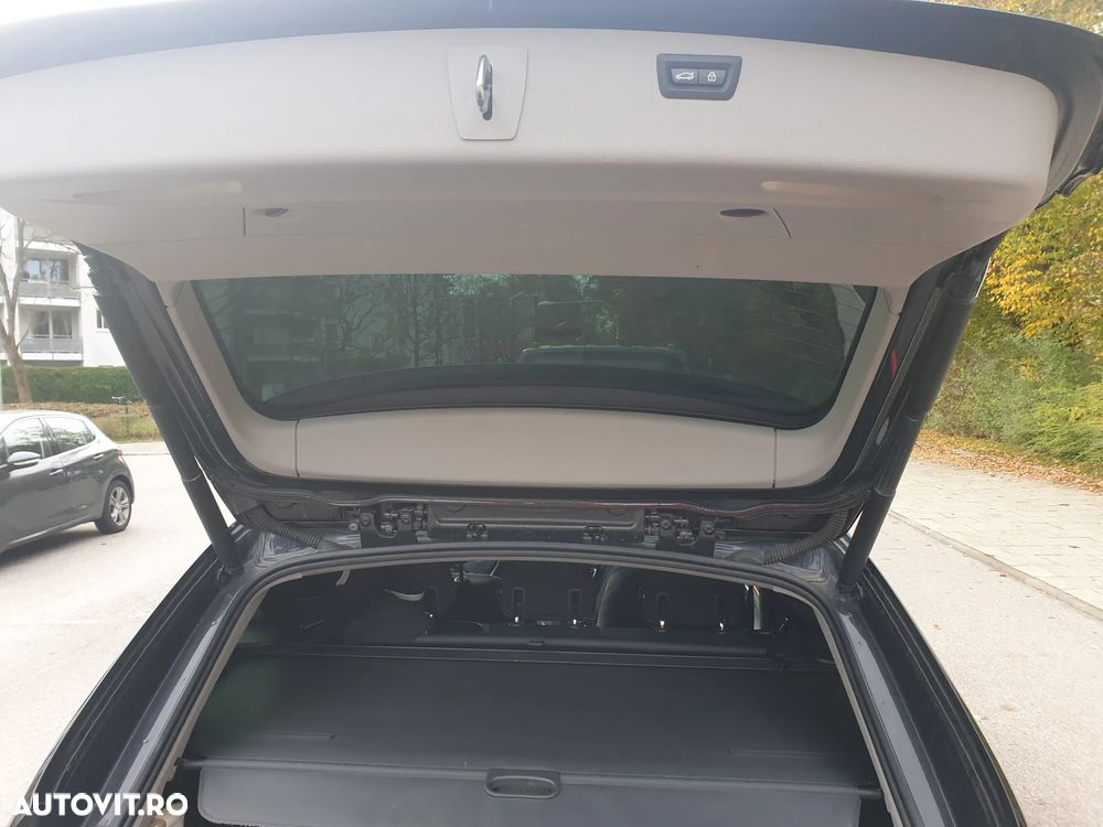 BMW Seria 3 320d Sport Line - 10