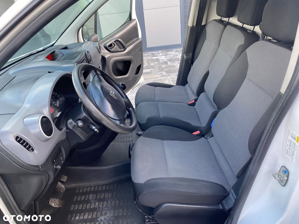 Citroën BERLINGO 1.6 HDI, MAX długi, 3-osobowy, klimatyzacja, zakupiony w salonie w Rzeszowie - 19