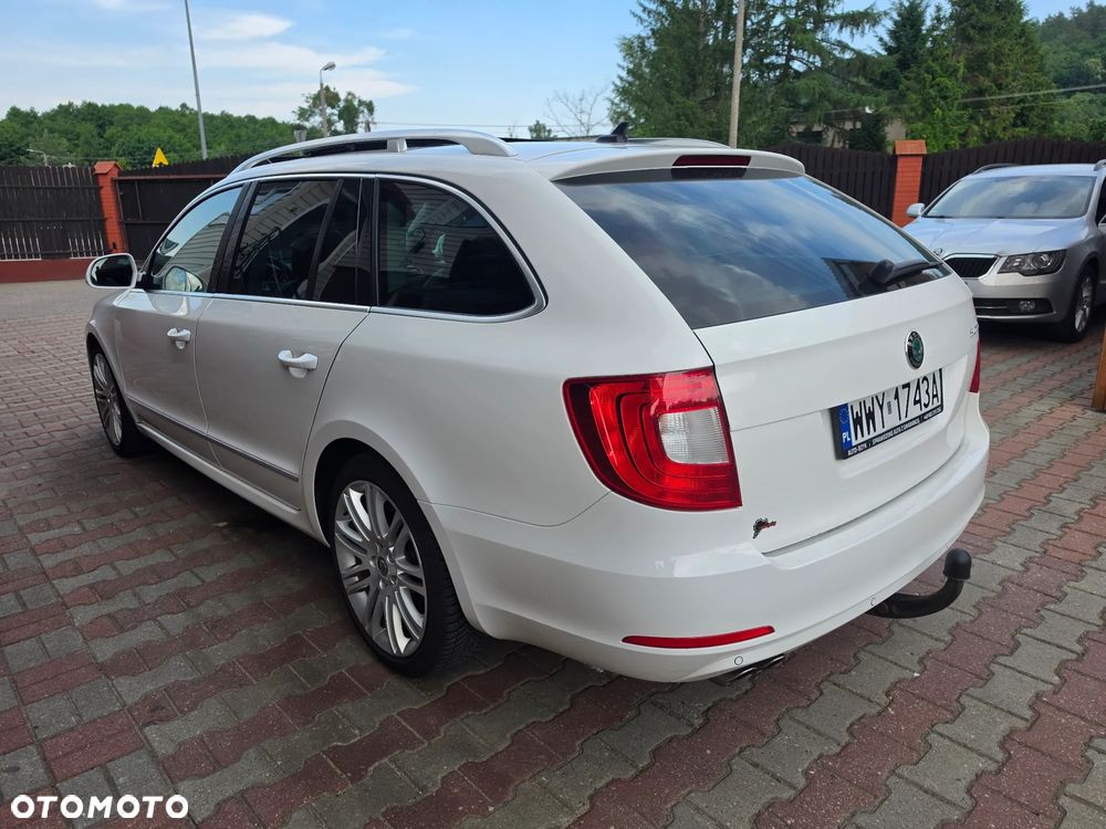 Skoda Superb 2.0 TDI Exclusive - 4