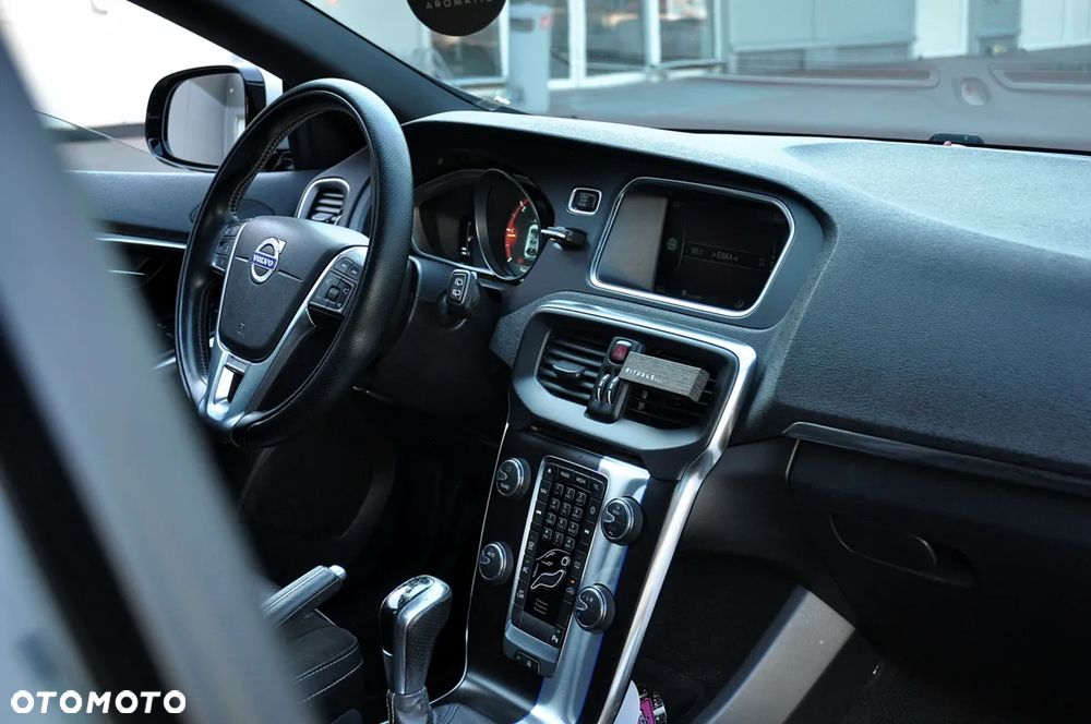 Volvo V40 D4 RDesign - 23