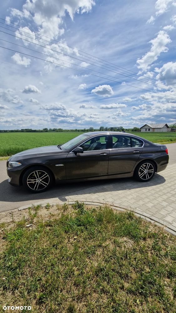 BMW Seria 5 525d - 4