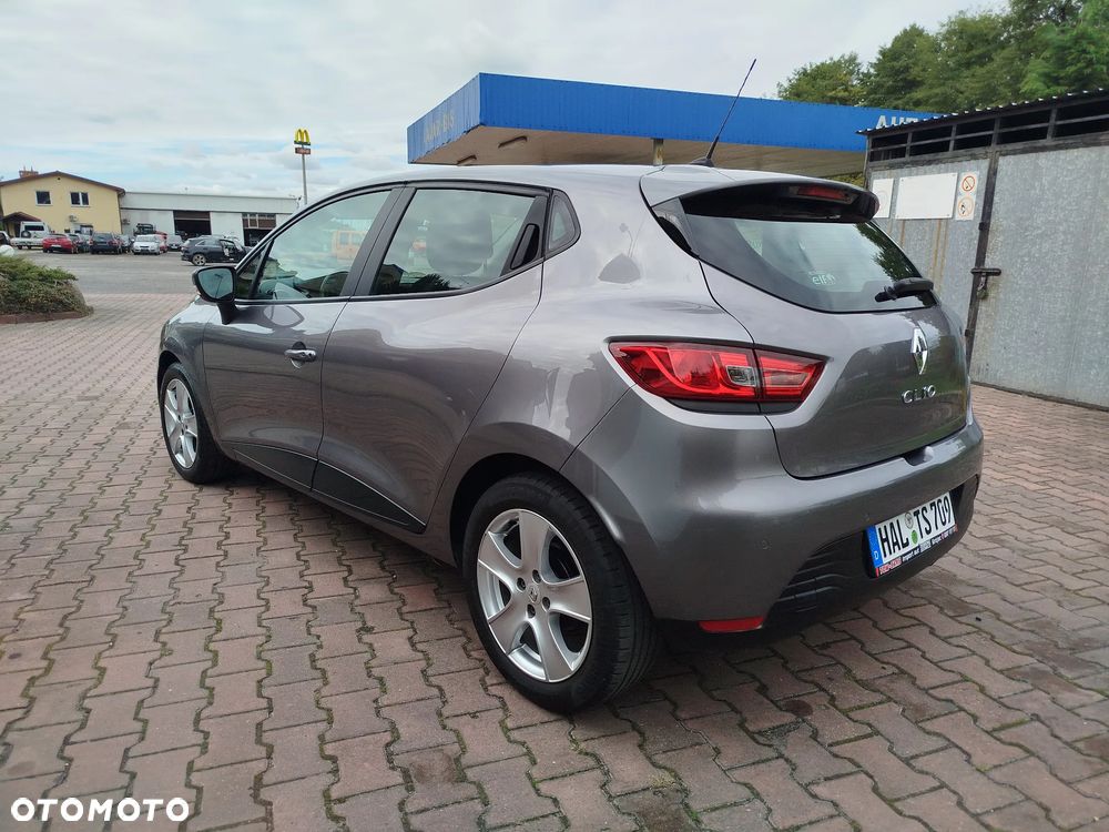 Renault Clio 1.2 16V 75 LIMITED - 5