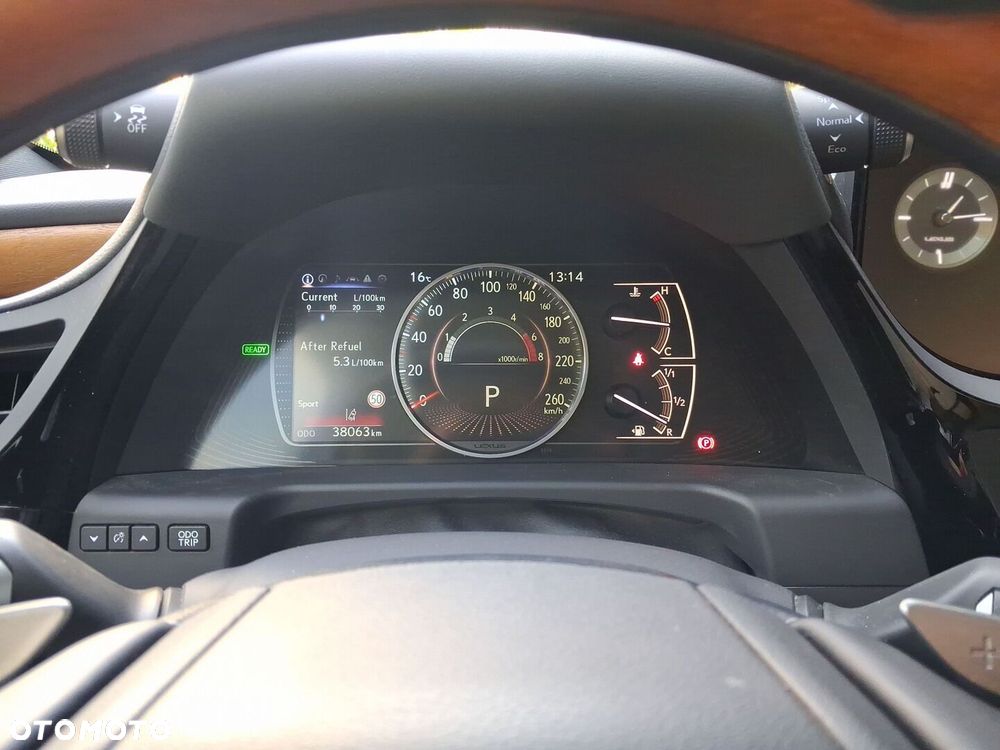 Lexus ES 300h Omotenashi - 19