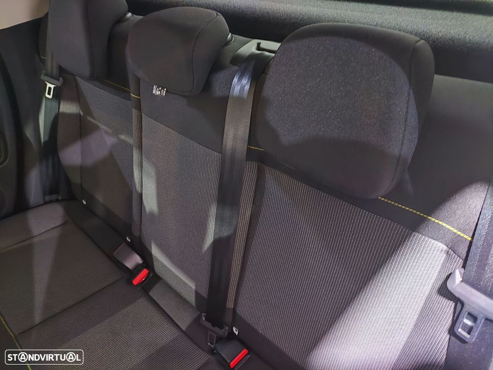 Citroën C3 1.2 PureTech Max - 32