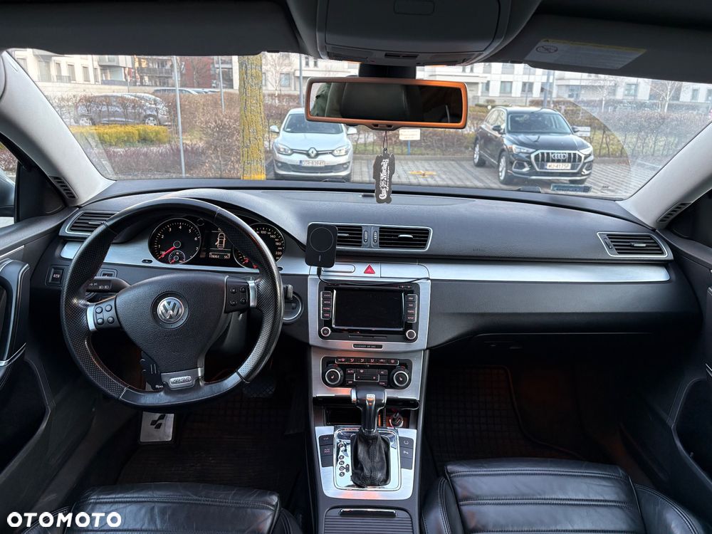 Volkswagen Passat - 19