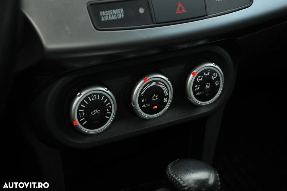 Mitsubishi Lancer 1.8 CVT Intense - 14