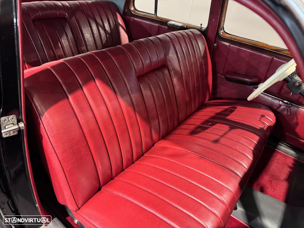 Mercedes-Benz MB180 - 33