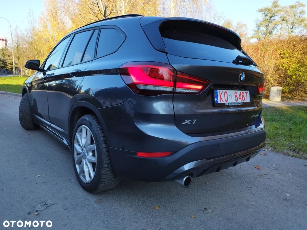 BMW X1 xDrive25e Sport Line - 6