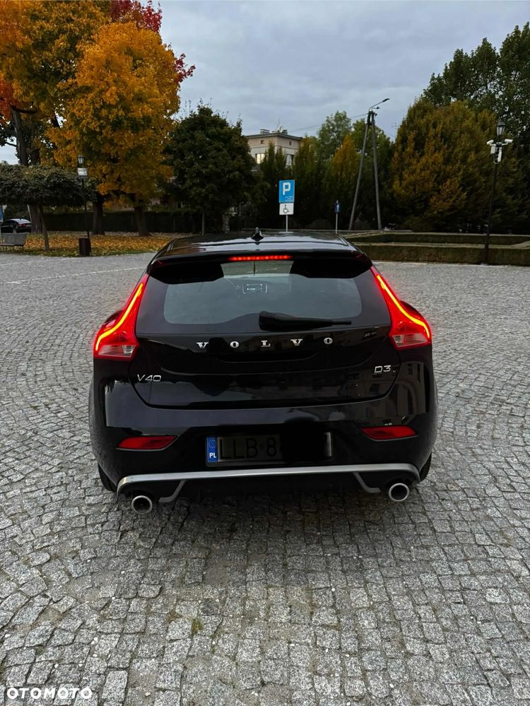 Volvo V40 D3 R-Design - 7