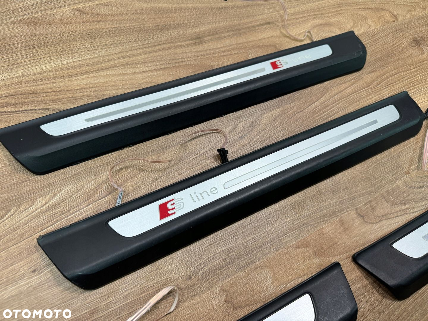 LISTWY PROGOWE LED AUDI Q7 4M S-LINE PODŚWIETLANE 4M0947405B 4M0947406B - 3