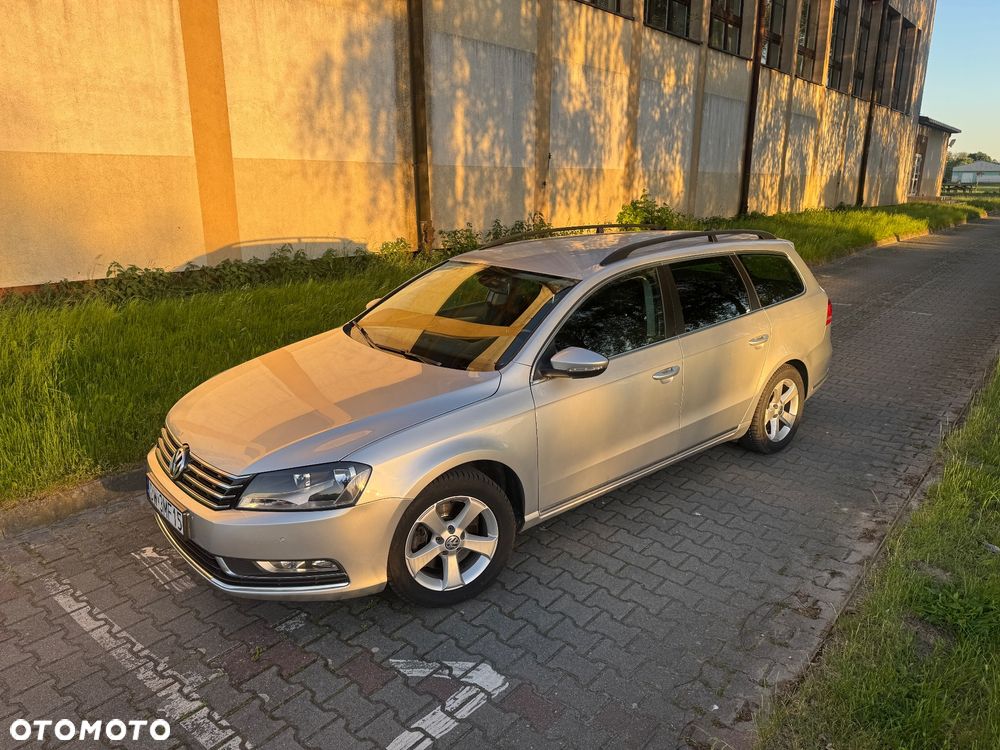 Volkswagen Passat 2.0 TDI Comfortline DSG - 14