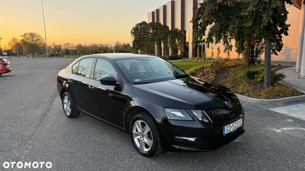 Skoda Octavia 2019 photo 2
