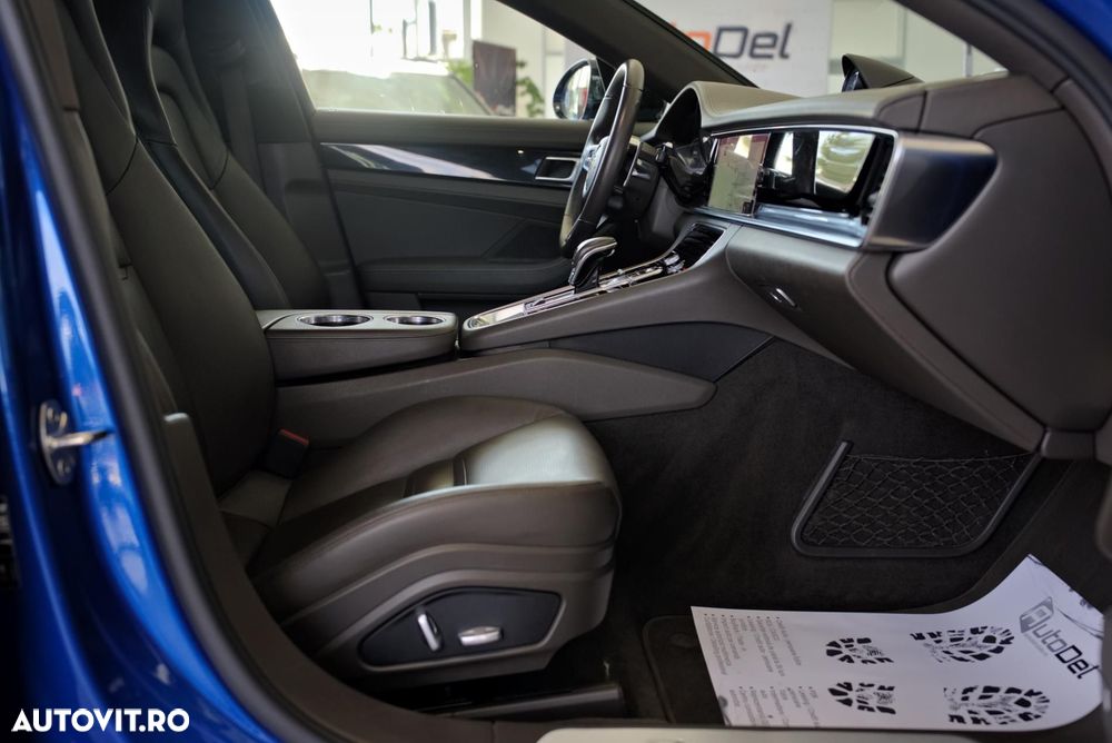 Porsche Panamera 4 - 13