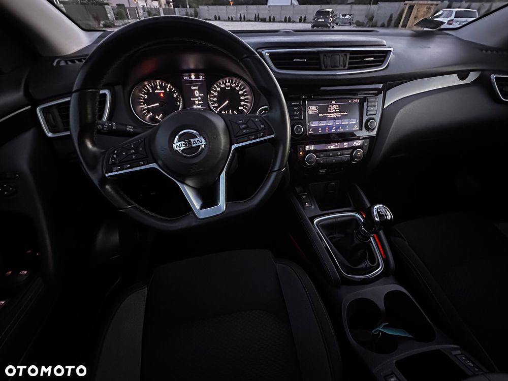 Nissan Qashqai 1.3 DIG-T N-Connecta EU6d - 23