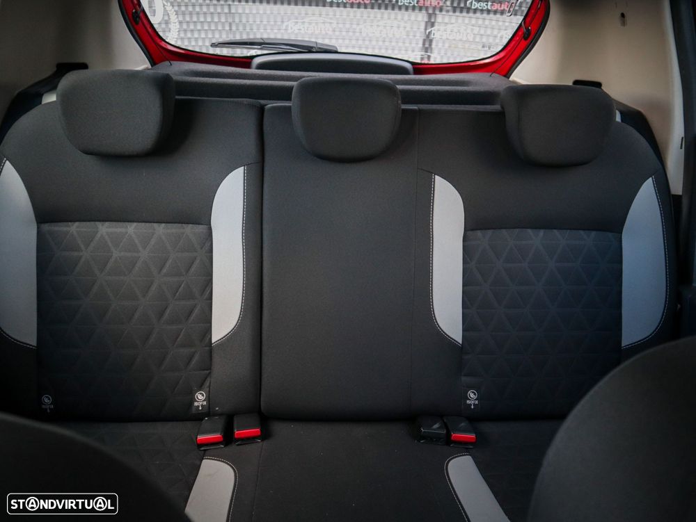 Dacia Sandero 0.9 TCe Stepway - 19