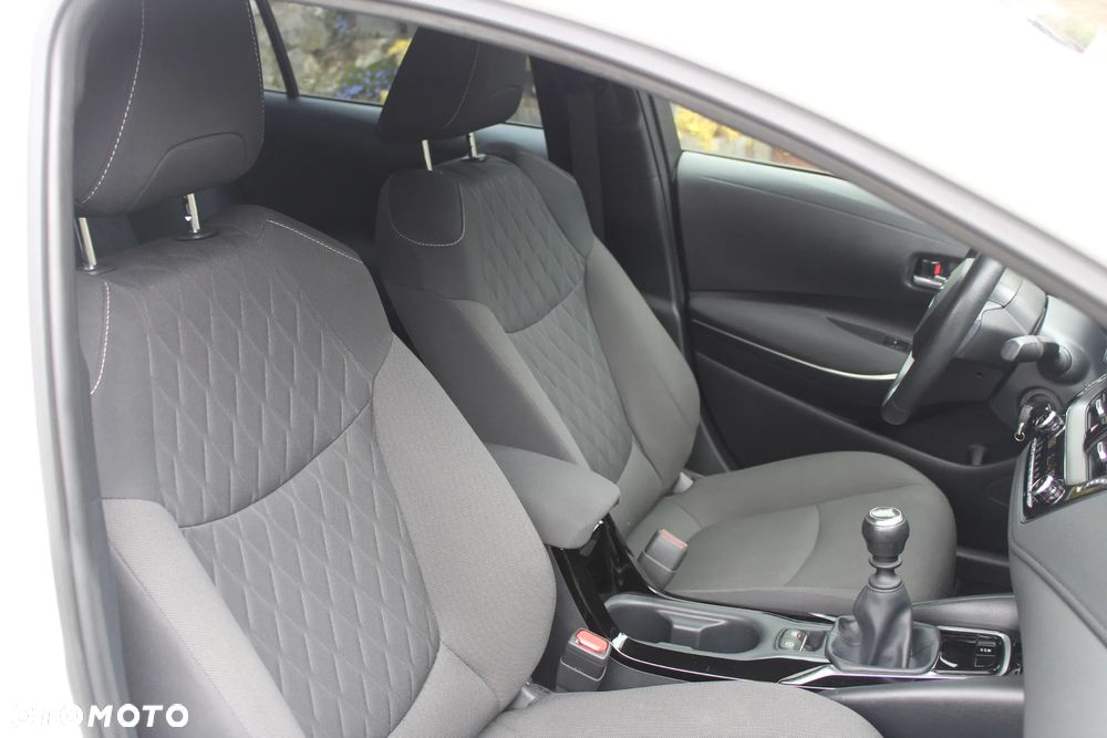 Toyota Corolla 1.6 Comfort - 18