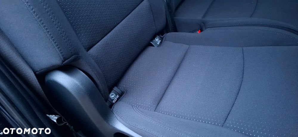 Kia Carens 1.7 CRDi XL 7os - 23