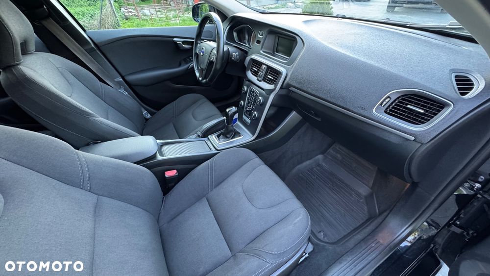 Volvo V40 D2 Kinetic - 26