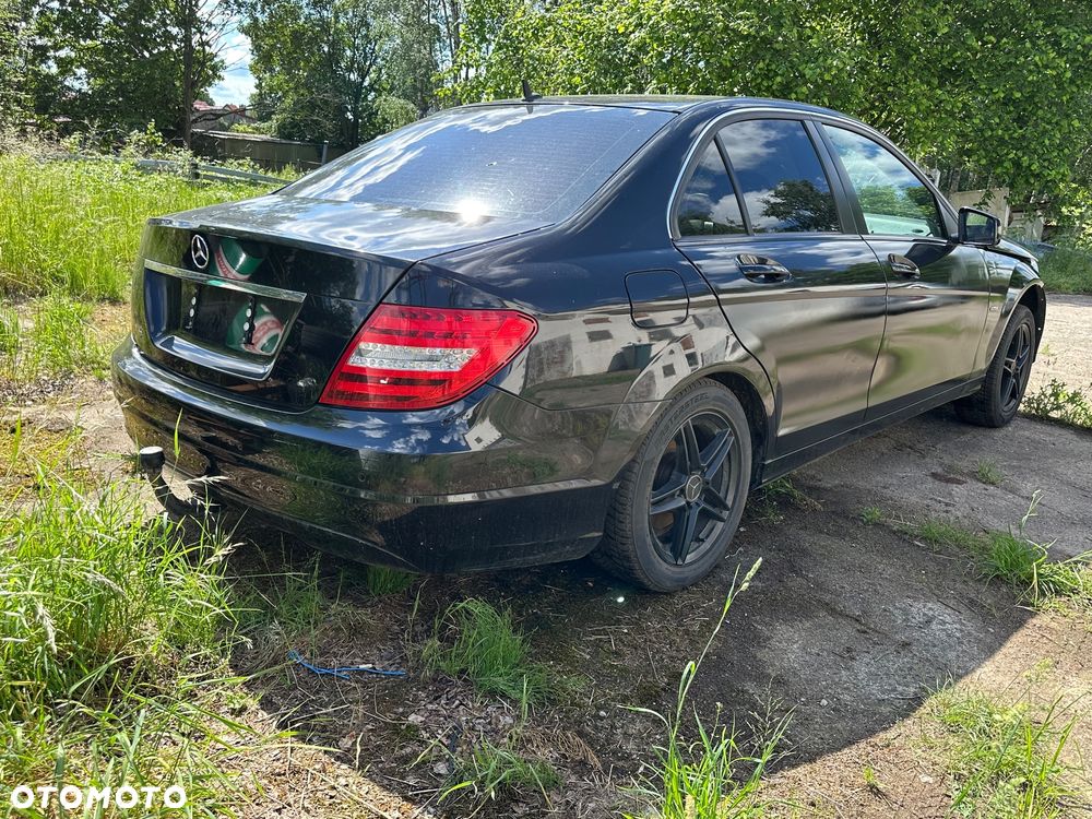 Mercedes-Benz Klasa C 200 CDI DPF (BlueEFFICIENCY) Elegance - 5