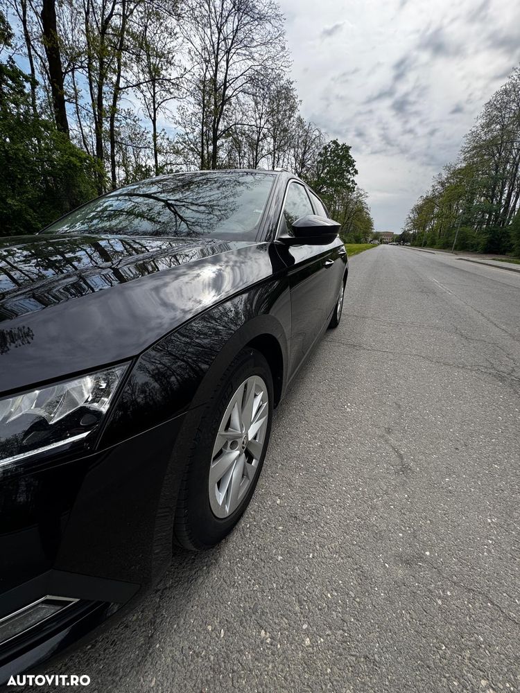 Skoda Octavia 2.0 TDI Premium Edition - 34