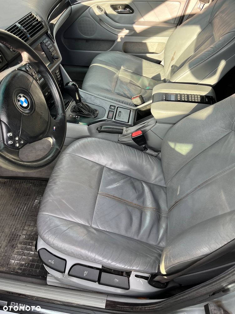 BMW Seria 5 - 12