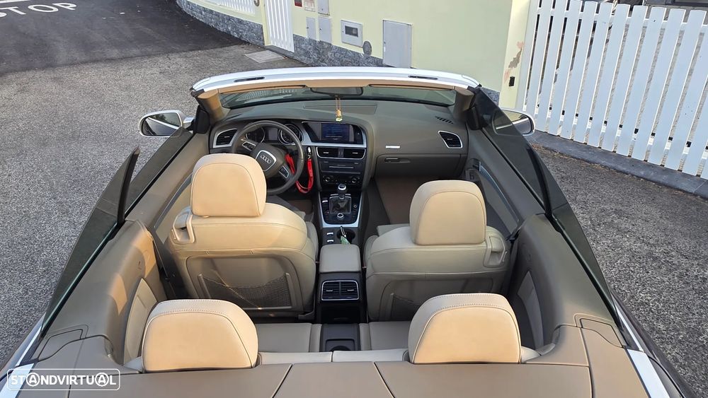Audi A5 Cabrio 2.0 TDi - 9