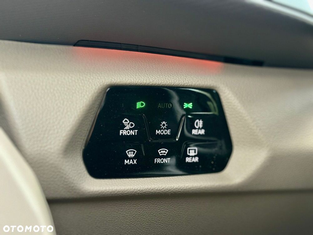 Volkswagen Multivan 2.0 TDI L2 Edition DSG - 32