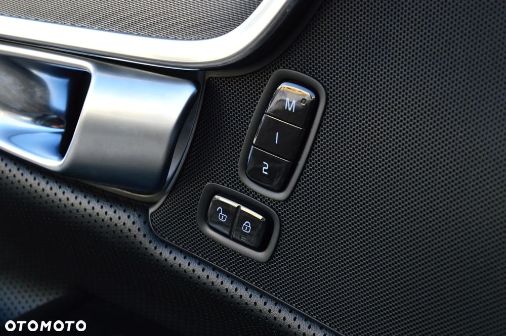 Volvo S90 T5 R-Design - 13