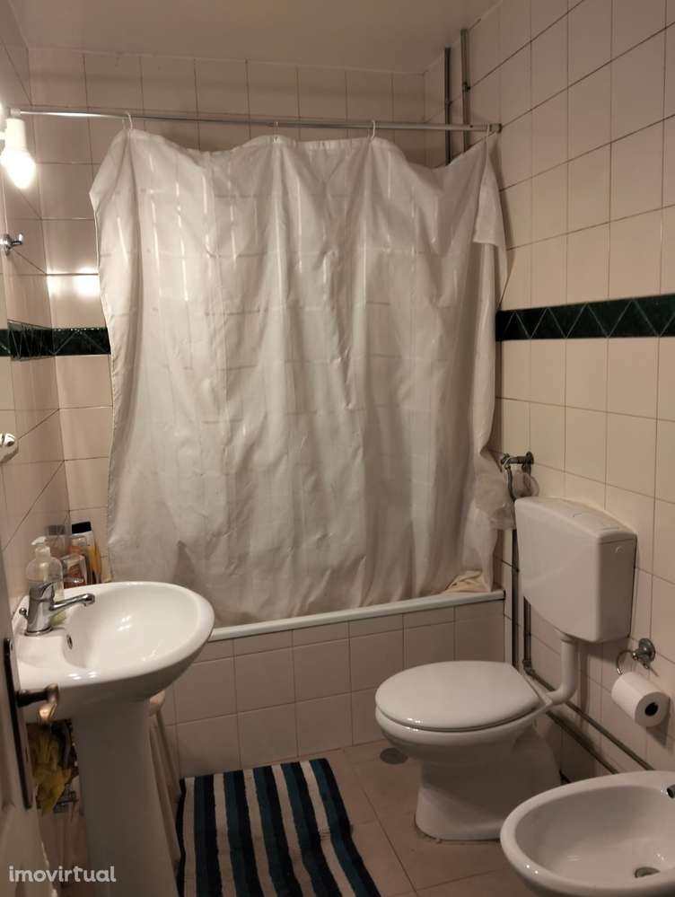 Quarto mobiliado espaçoso e aconchegante ao lado do metro Areeiro - Grande imagem: 5/5