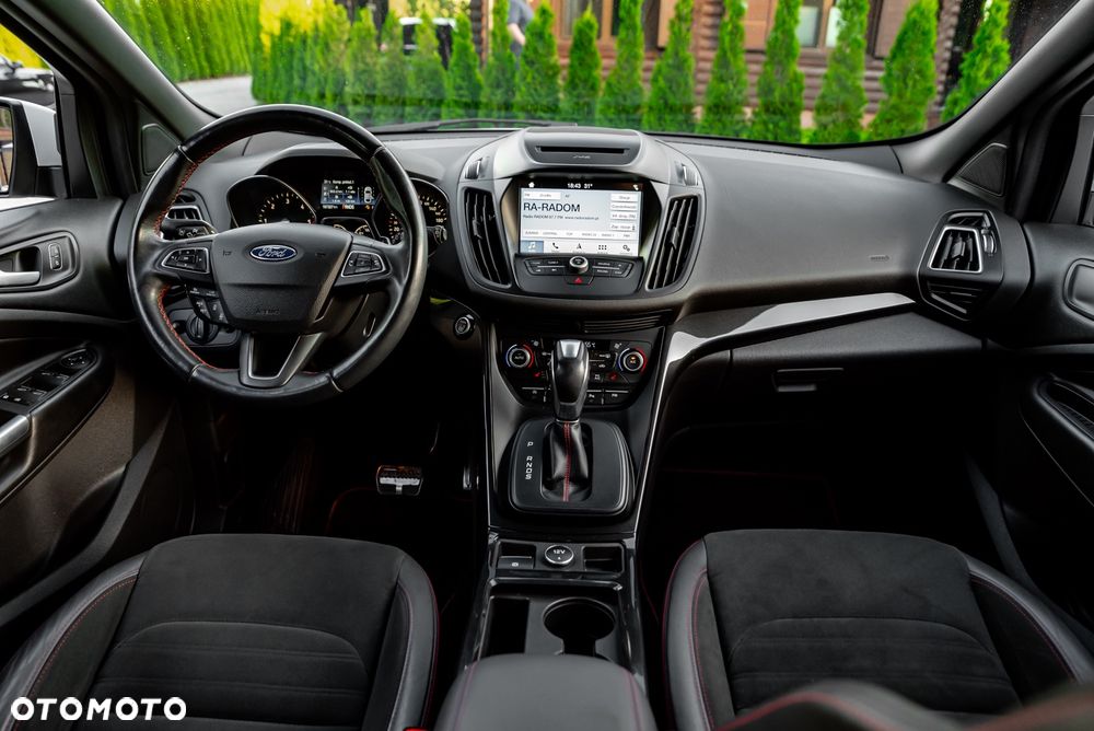Ford Kuga 2.0 TDCi 4x4 ST-Line - 29