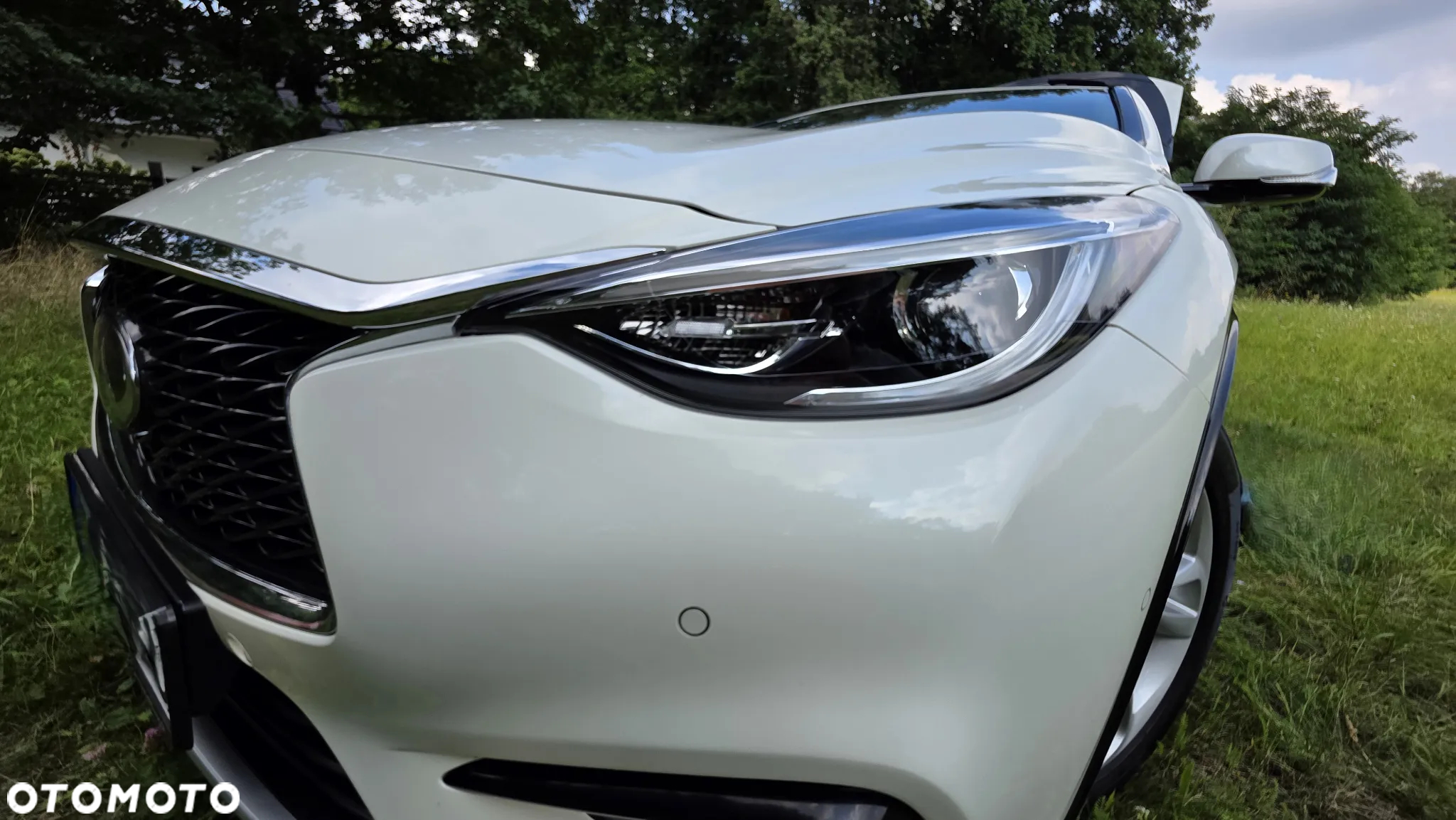 Infiniti Q30 1.6t Luxe 7DCT - 6
