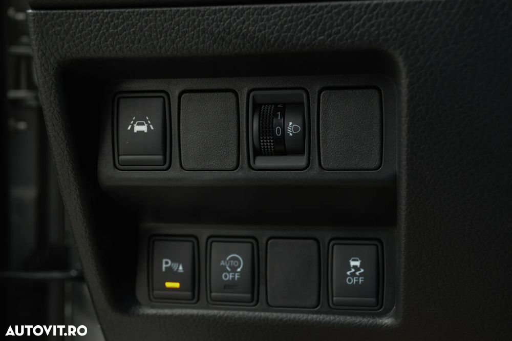 Nissan Qashqai 1.5 DCI N-Connecta - 35