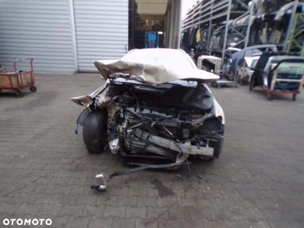 Części - BMW F11 2.0 D KOMBI 12R - 2