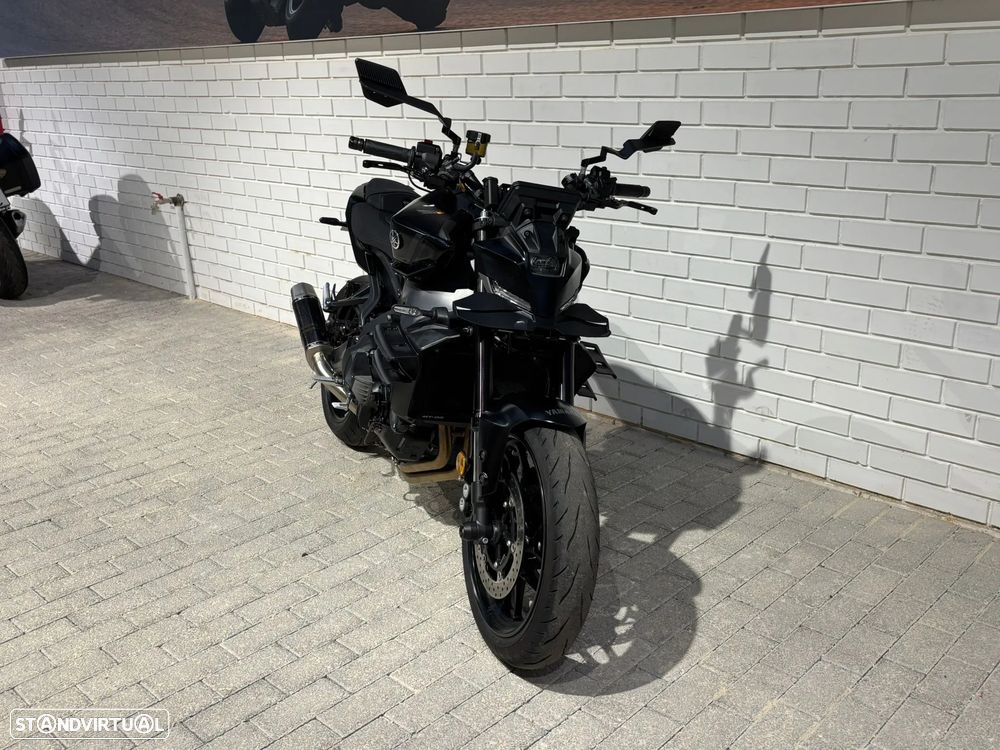 Yamaha MT-09 c/ Akrapovic - 2