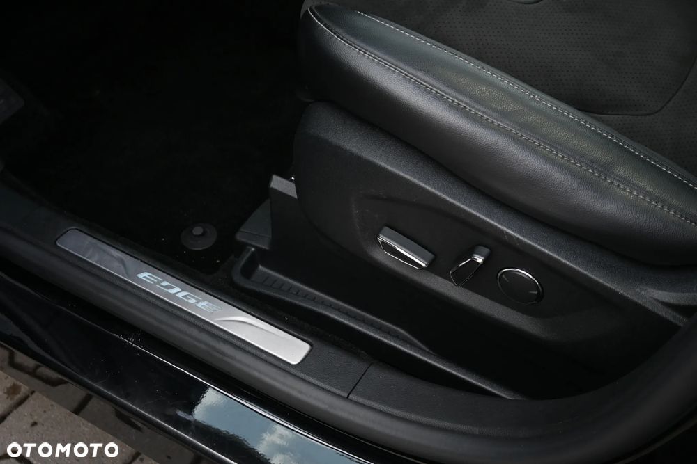Ford Edge 2.0 TDCi Twin-Turbo 4WD ST-Line - 35