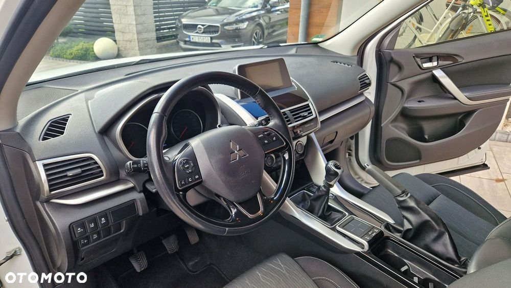 Mitsubishi Eclipse Cross - 22