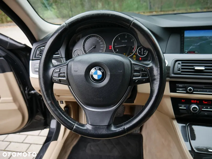 BMW Seria 5 530d Touring Sport-Aut - 12