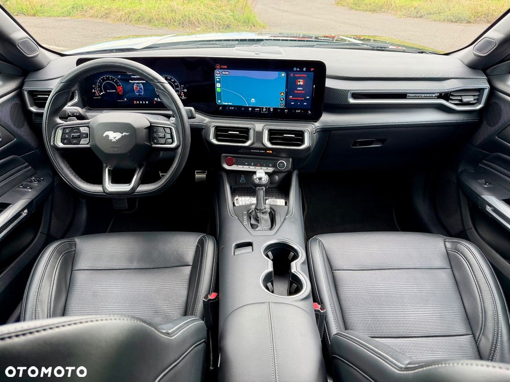 Ford Mustang - 12