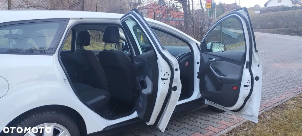 Ford Focus 1.6 TDCi DPF Trend - 9