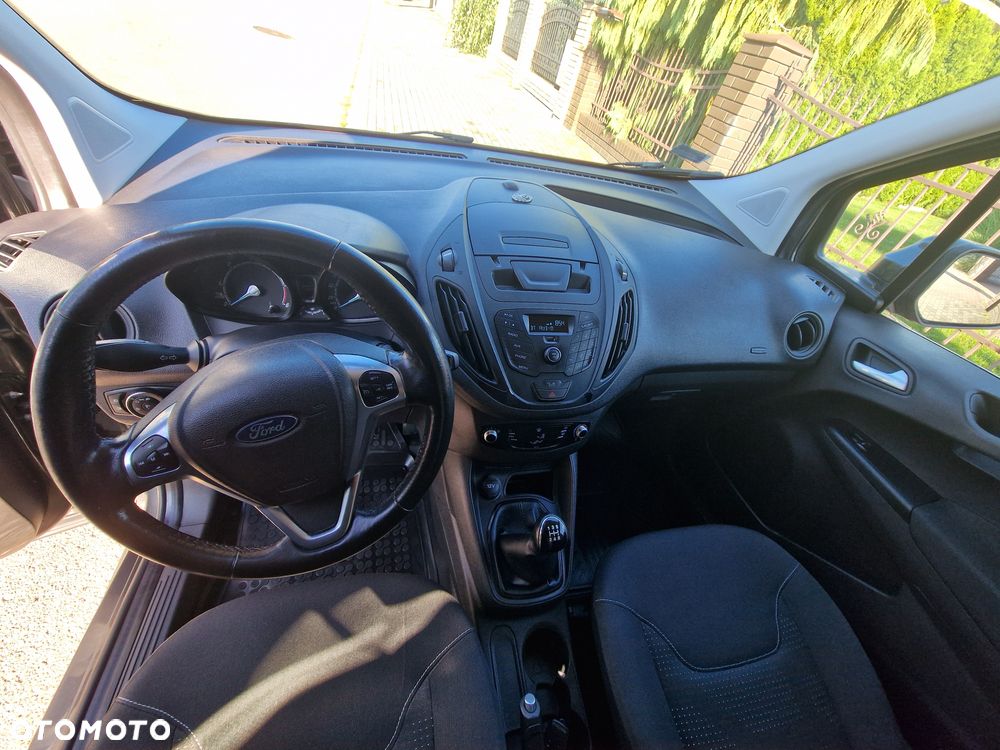 Ford Transit Courier - 3