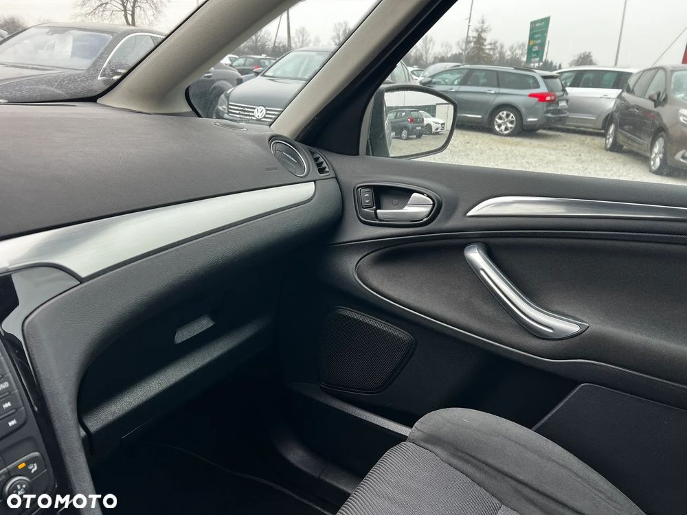 Ford S-Max 2.0 TDCi DPF Trend - 17