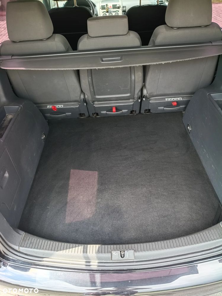 Volkswagen Touran 1.9 TDI Q-Line - 7