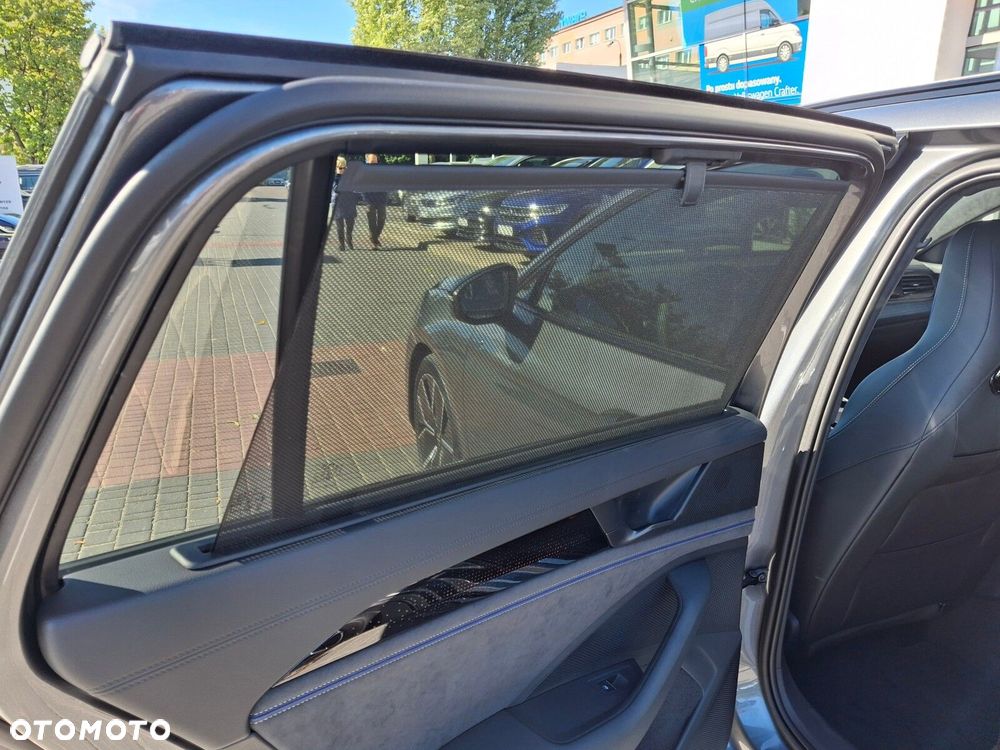 Volkswagen Passat - 13