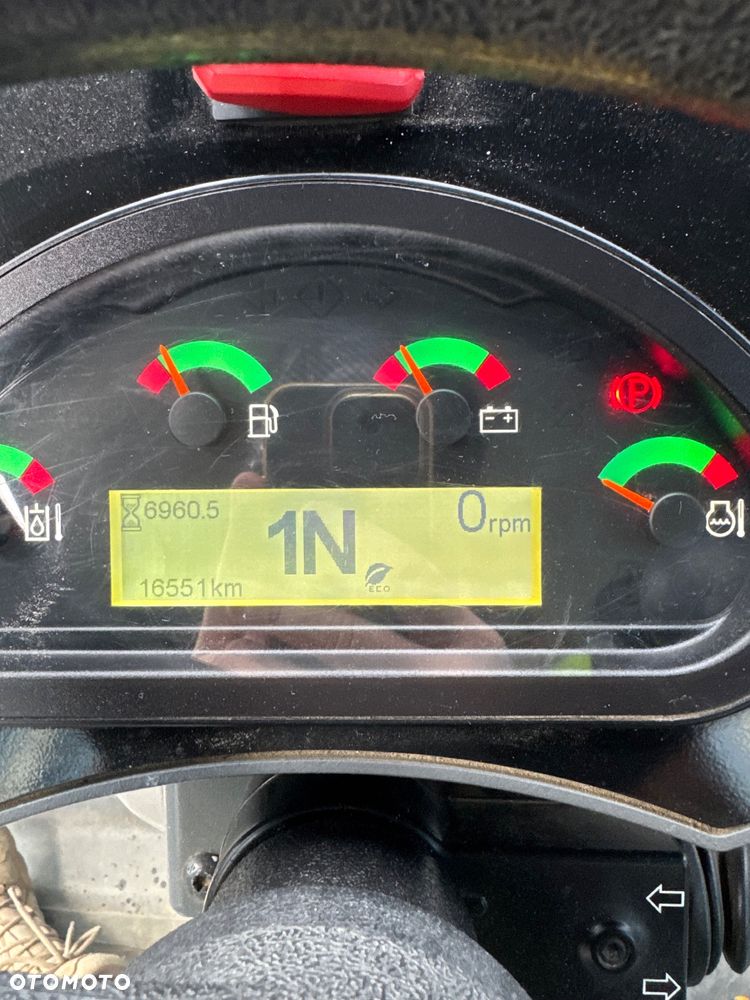 Caterpillar 908 M - 8