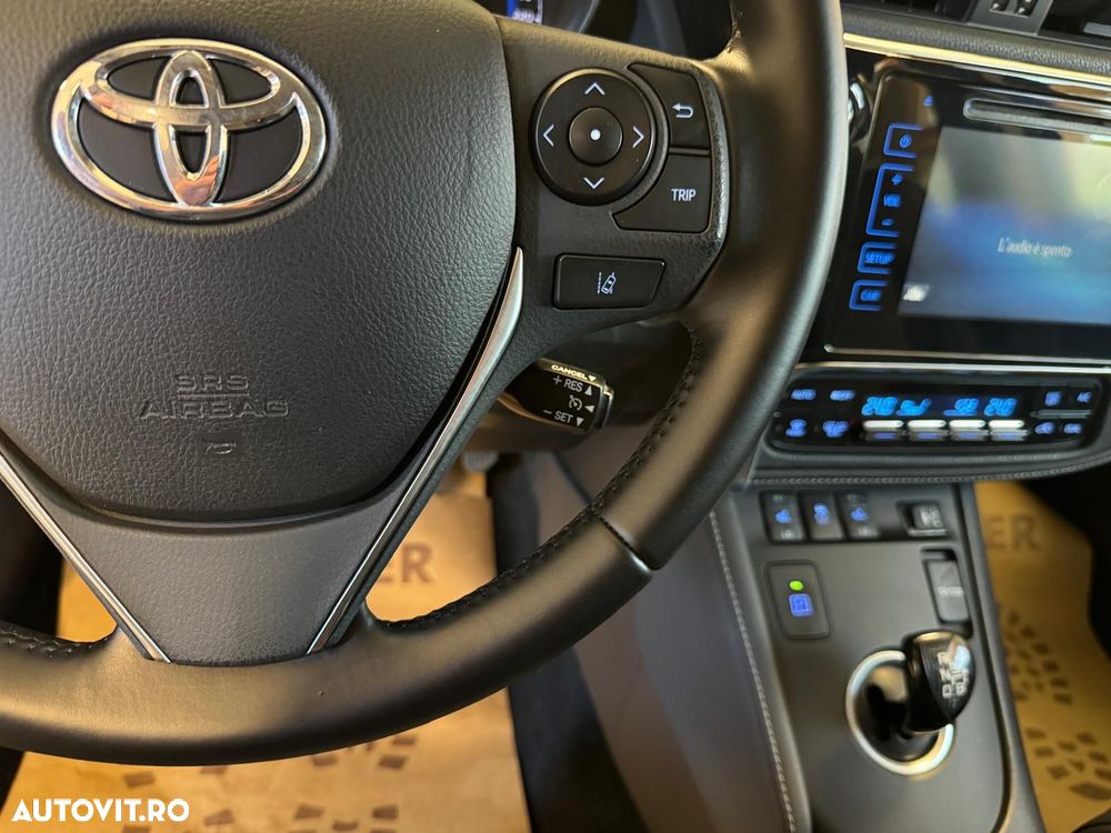 Toyota Auris 1.8 VVT-i Hybrid Automatik Touring Sports Team Deutschland - 22