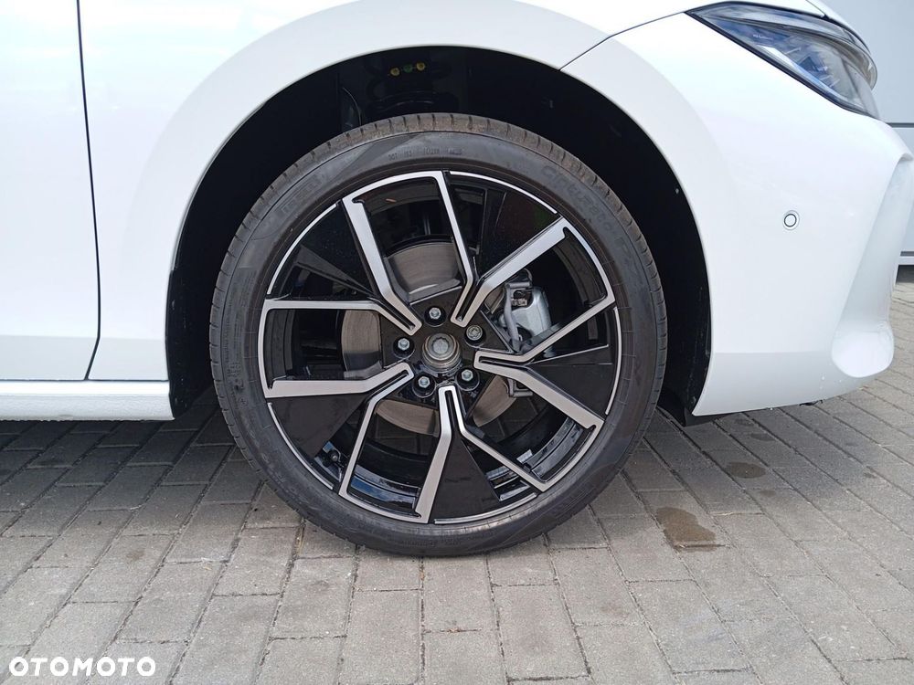 Volkswagen Passat - 20