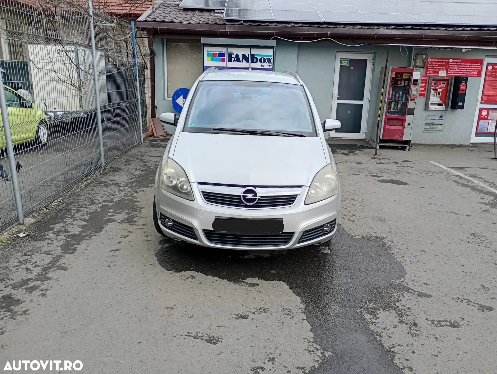 Opel Zafira 1.8i Essentia - 1