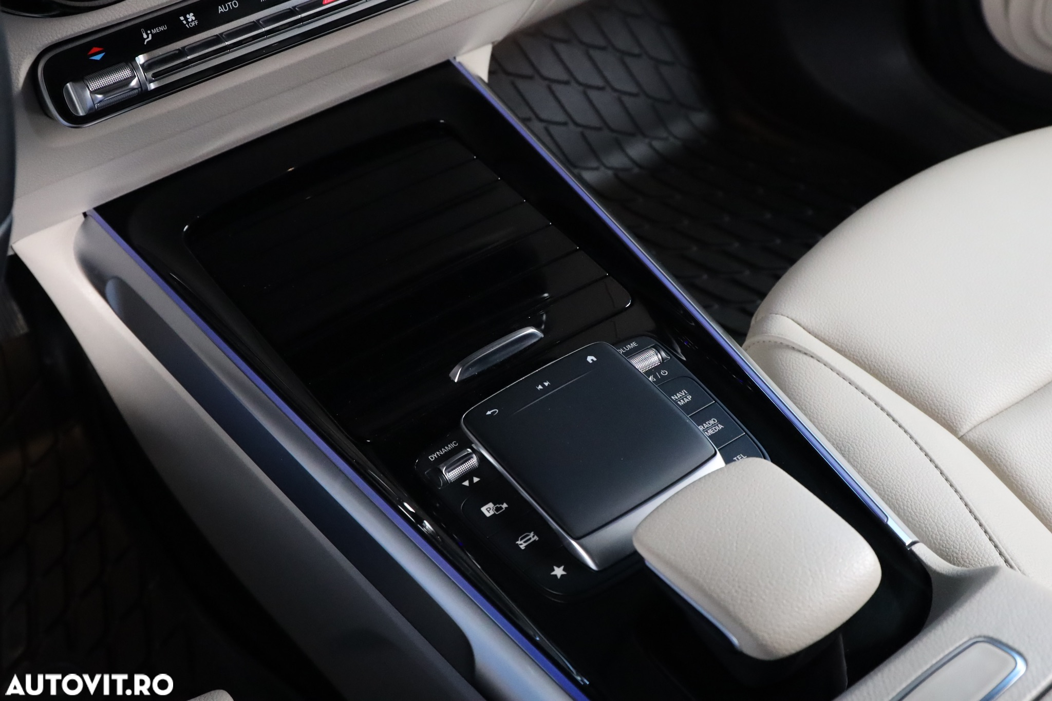 Mercedes-Benz EQB 300 4MATIC - 24