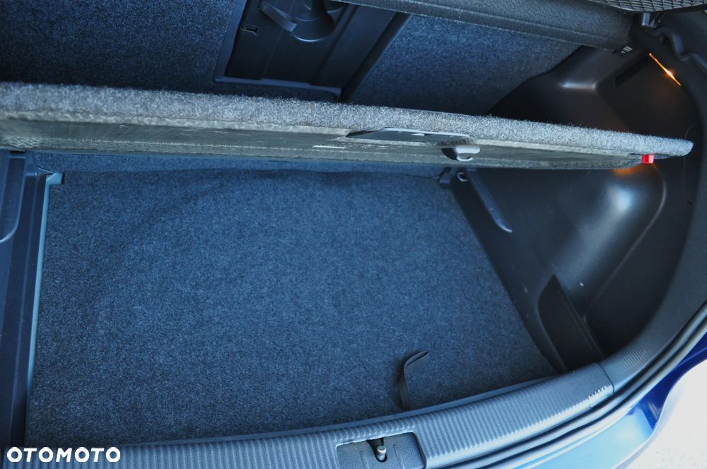 Volkswagen Golf Plus 2.0 TDI DPF Comfortline - 10