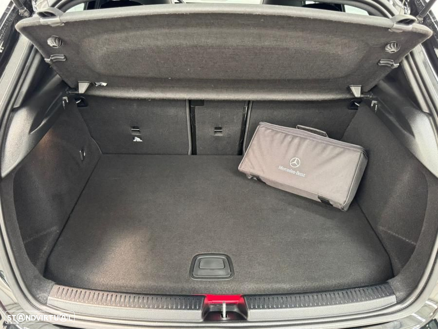 Mercedes-Benz A 250 e AMG Line - 57
